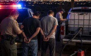 Arrestation de deux résidents de Las Vegas pour vol de carburant en Arizona